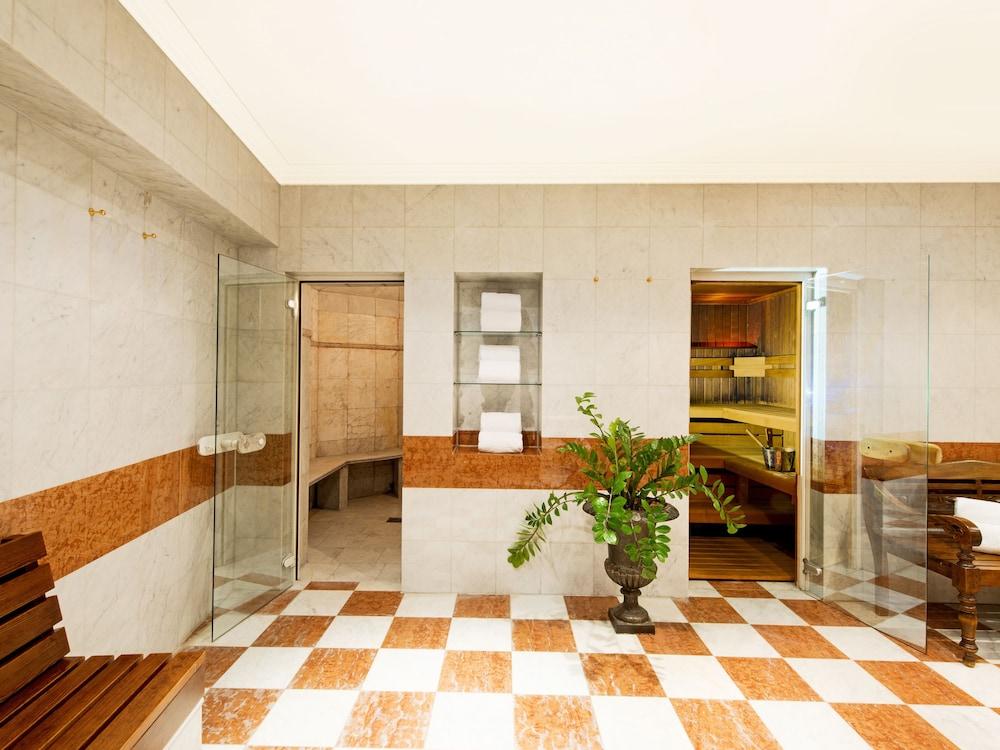 Dormero Hotel Halle Галль Экстерьер фото