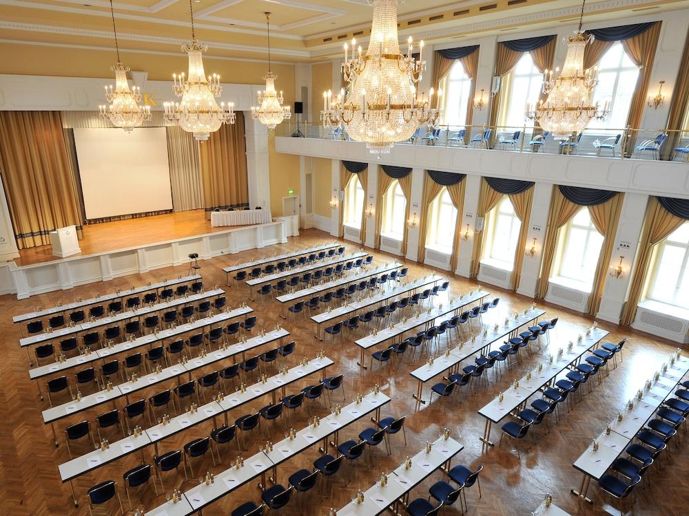 Dormero Hotel Halle Галль Экстерьер фото