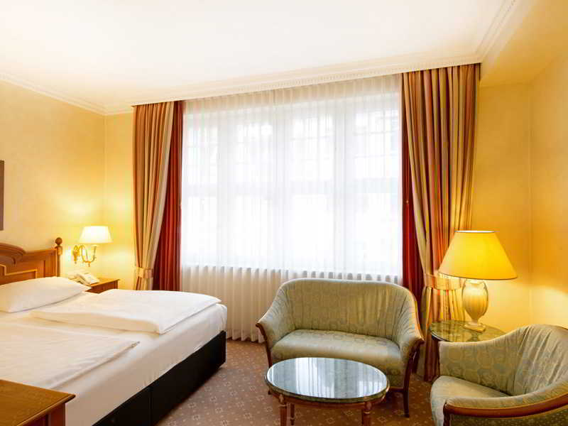 Dormero Hotel Halle Галль Экстерьер фото